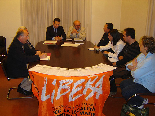 Mafia: a palazzo Cesaroni 8.000 firme per istituire la giornata in memoria delle vittime