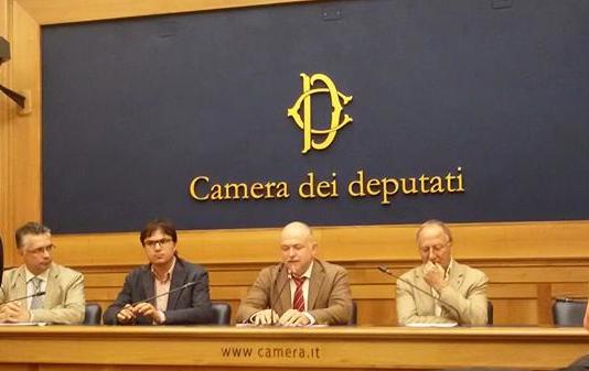 Beni confiscati, una legge per “riattivare il lavoro”