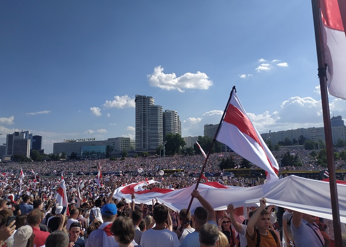 Bielorussia, perquisiti uffici del sindacato giornalisti: «Intervenga la comunità internazionale»