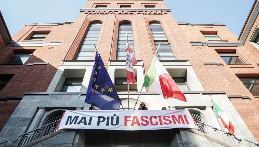 Milano, nuova provocazione fascista contro la Cgil