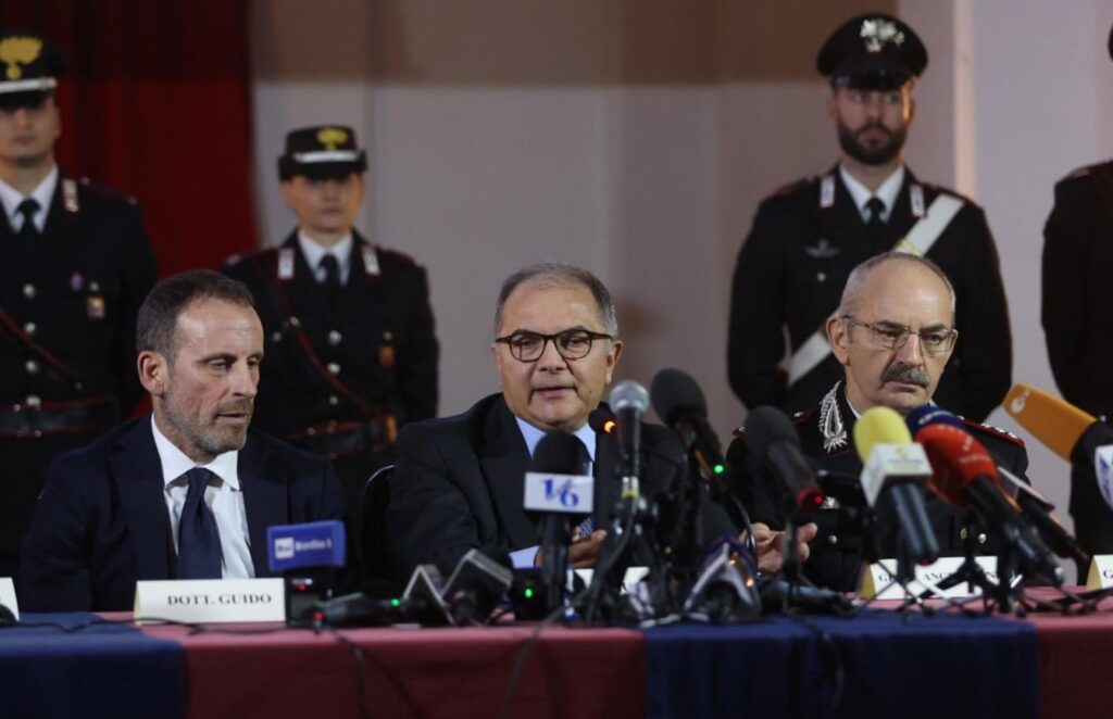 I mafiosi non sono solo una banda di gangster: bisogna colpire le ‘relazioni esterne’