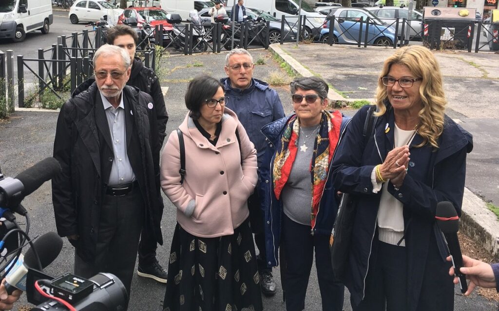 Morte di Mario Paciolla, la gip si riserva. Sit in di solidarietà davanti al Tribunale di Roma