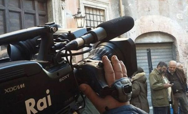 La cancellazione del giornalismo d’inchiesta nel servizio pubblico. Ribelliamoci, a viso aperto e scoperto