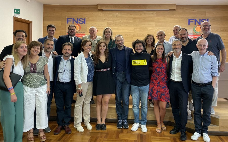 Patrick Zaki in visita alla Fnsi: «Ringrazio i giornalisti italiani per il loro coraggio»