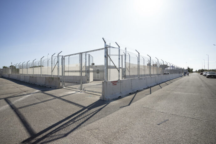 Il giudice non convalida i trattenimenti di tre migranti tunisini disposti in base alla nuova disciplina