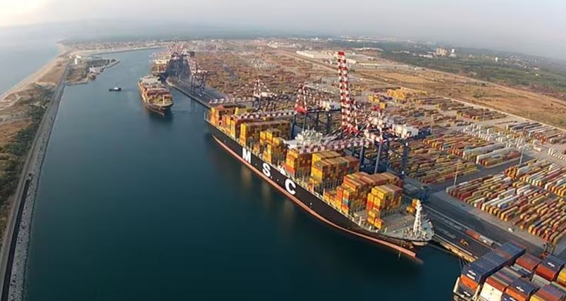 La criminalità del narcotraffico infiltrata nei porti europei ed africani