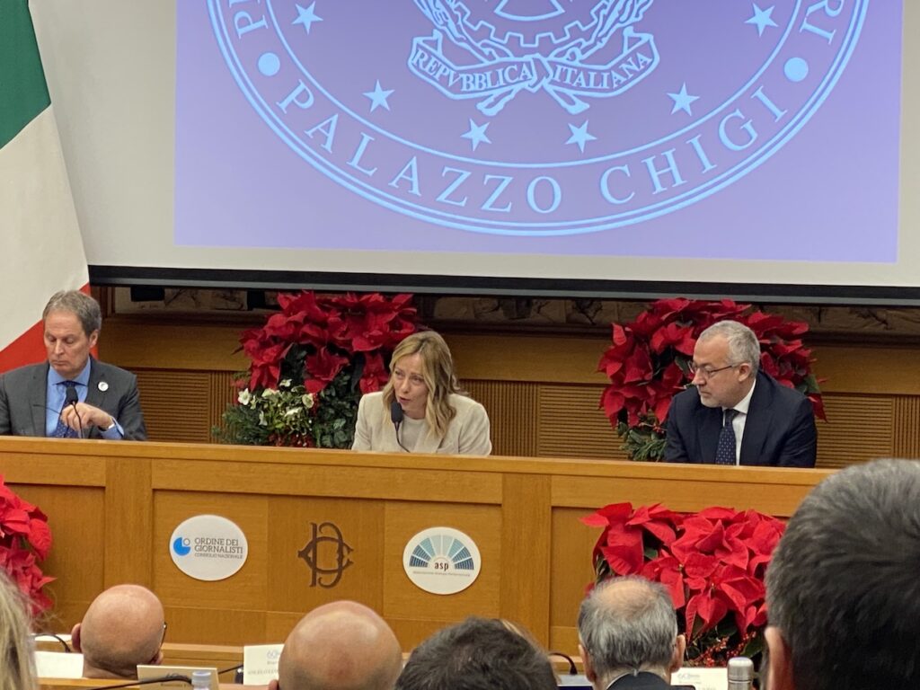 Bavaglio, la Fnsi ha fatto bene a disertare la conferenza stampa di Meloni