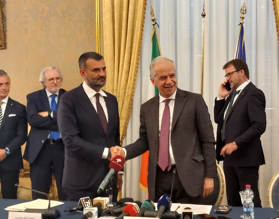 Decaro, Piantedosi e le invasioni politiche