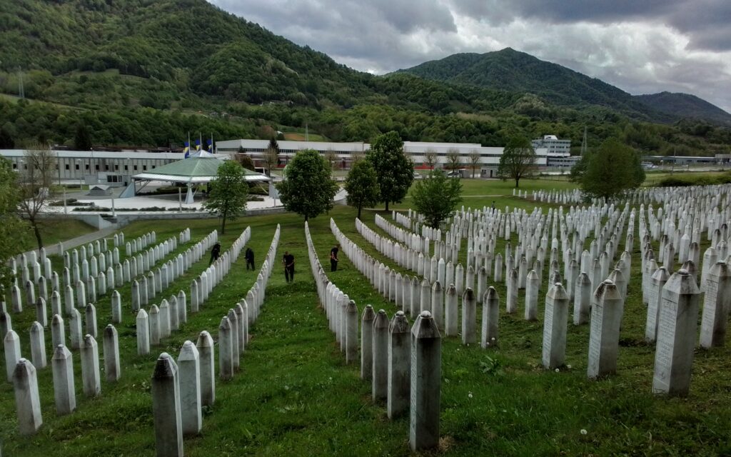 Viaggio in Bosnia, tra Srebrenica e Sarajevo: un cammino di morte e di liberazione