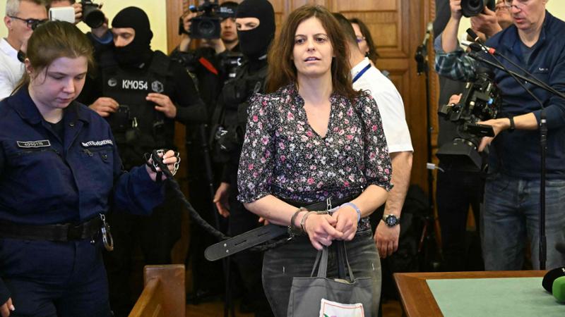 Il caso Salis. “Il Foglio” e la lunga fila dei “garantisti” a corrente alternata