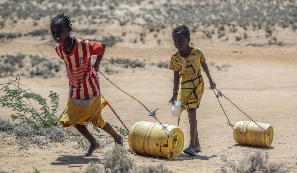 G7: Oxfam, “Tagliare il 2,9% spesa militare per azzerare la fame nel mondo e risolvere la crisi del debito estero”