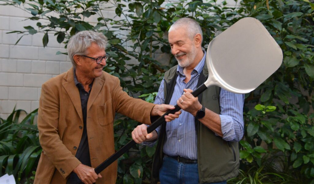 Lecco, passaggio di consegne alla pizzeria Fiore nel segno dell’impegno antimafia