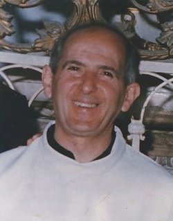 Don Pino Puglisi: un sorriso, una scatola di cartone e un pallone per sconfiggere la mafia