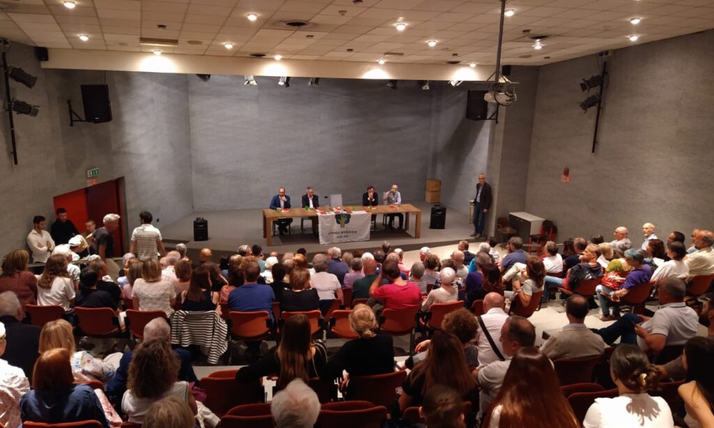 Tavernerio (CO), grande successo per l’incontro sulle mafie con il professor dalla Chiesa