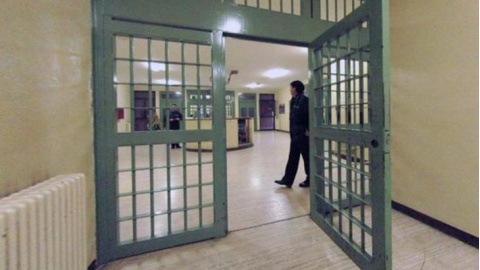 Carcere. Si rimuovano gli ostacoli ai confronti con l’esterno