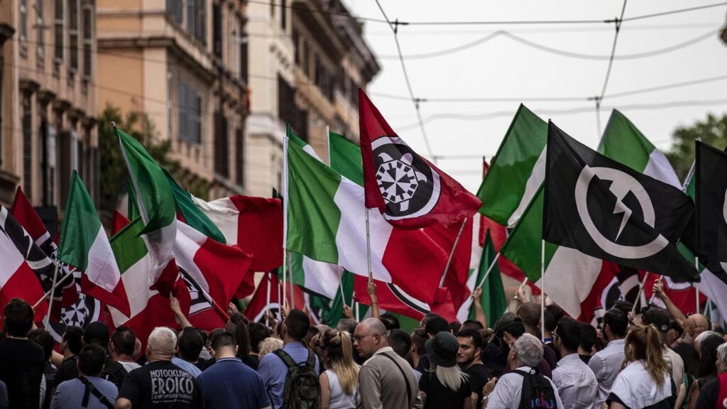 Bologna reagisce alle sfilate fasciste. Il 27 novembre in piazza su input dei familiari delle vittime delle stragi nere