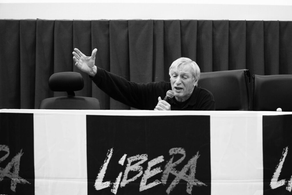 Contromafie, da don Luigi Ciotti l’invito a fare uno scatto in più nel contrasto alle mafie