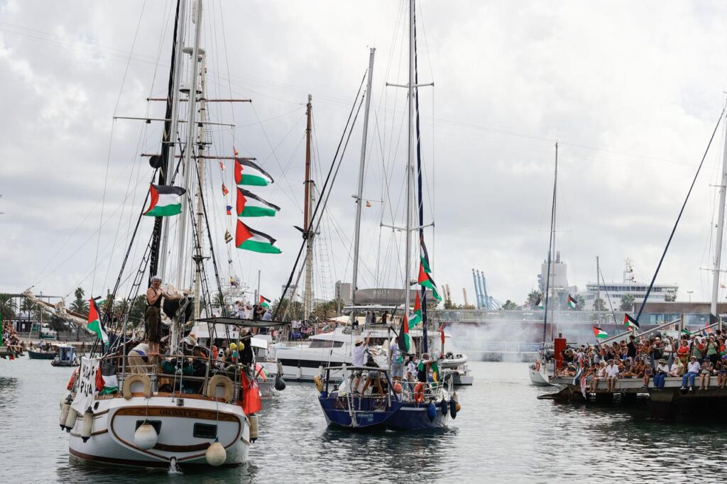 Attacchi d’assaggio alla ‘flotilla’ e ultimatum agli umanitari a Gaza