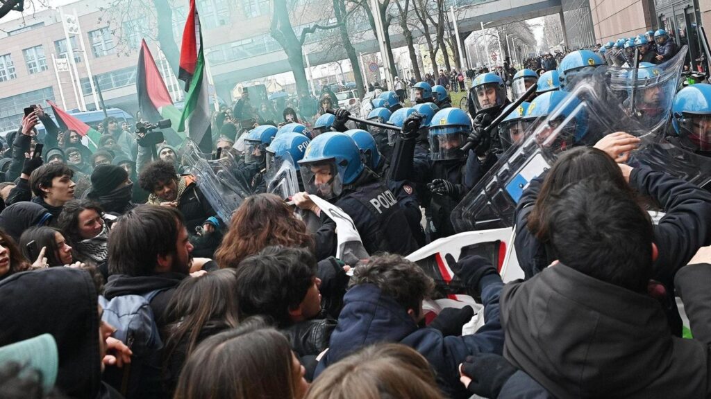 Le forze di polizia sono democratiche?