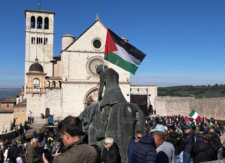 San Francesco e la Meloni inconciliabili