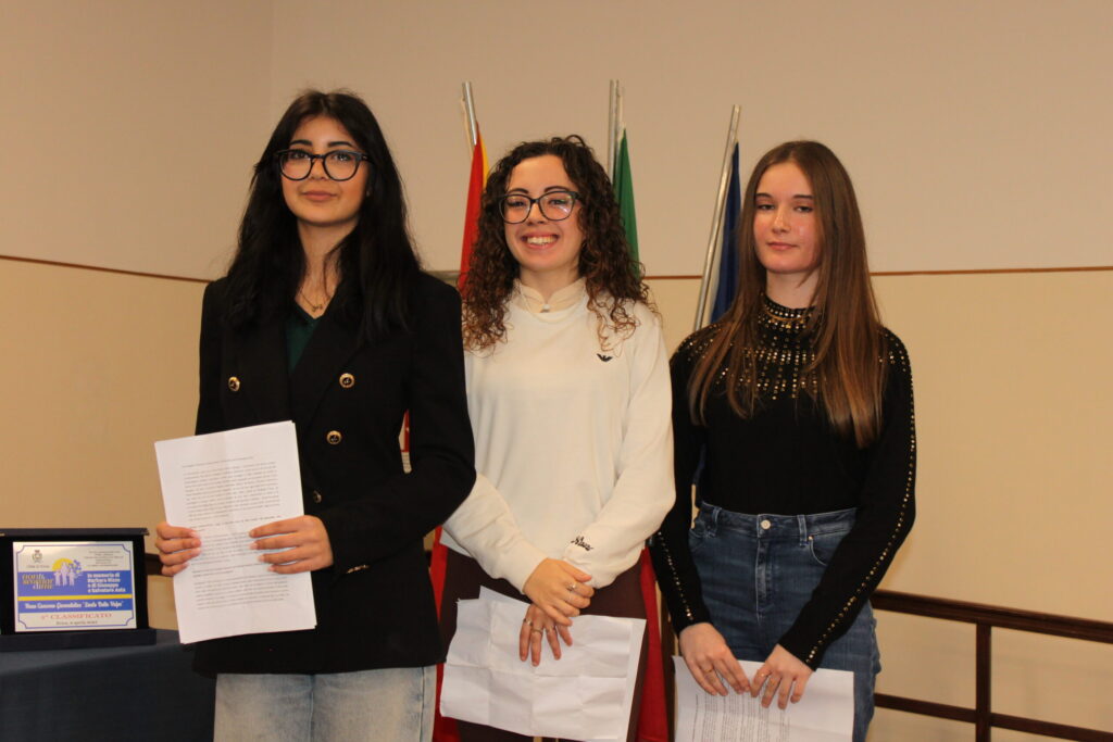 “Non ti scordar di me”. Premiati gli studenti vincitori del concorso giornalistico intitolato a Santo della Volpe