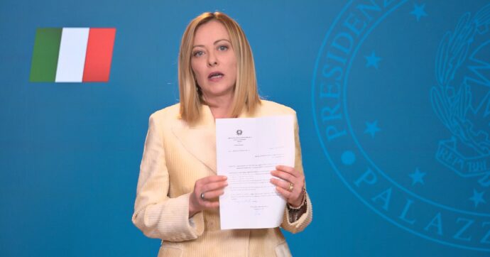 Meloni annuncia sui social: “Indagata su Almasri, ma non sono ricattabile”