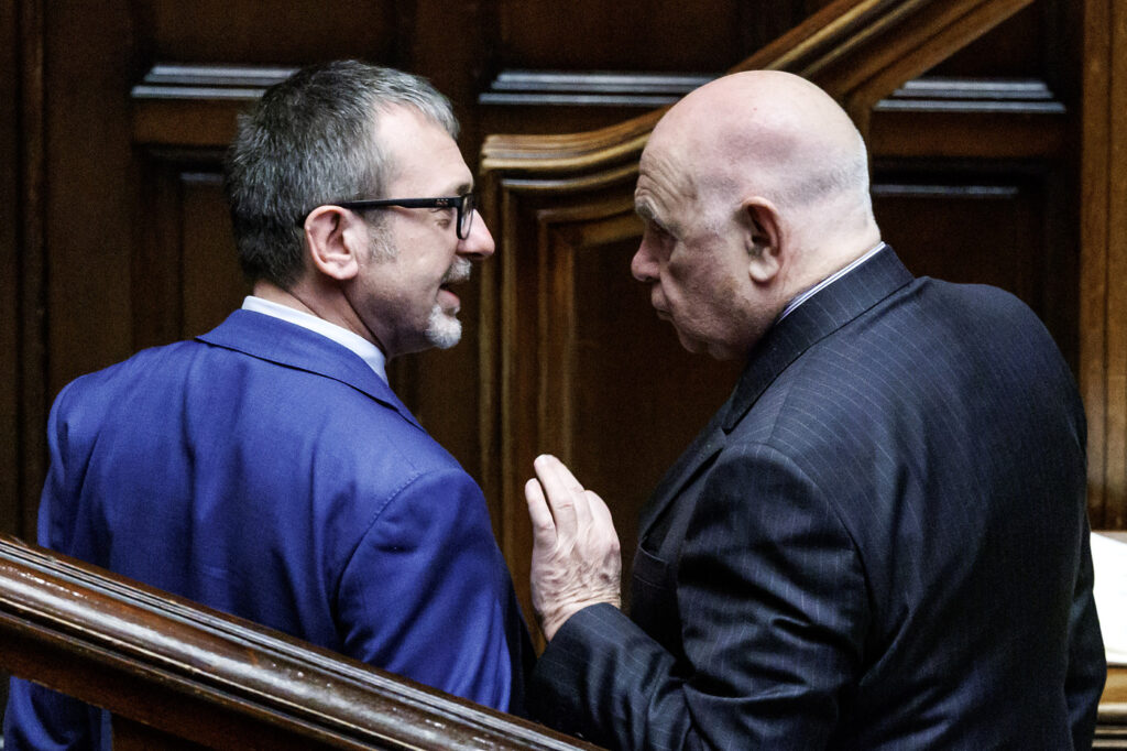 Ministro Nordio, anche lei gode a veder togliere l’aria ai detenuti?