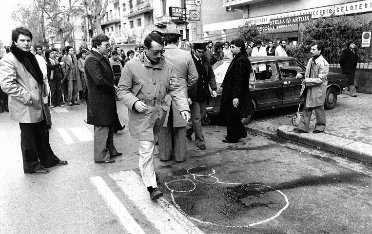 Quel guanto finito nella melma…