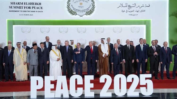 Medioriente, firmato l’accordo di pace. Ma il percorso è pieno di insidie