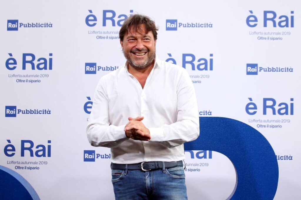 Bomba distrugge l’auto di Sigfrido Ranucci: ‘Contro di me un salto di qualità preoccupante’