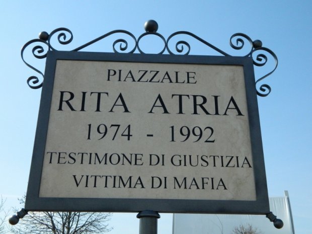 Rita Atria è la settima vittima di Via D’Amelio. Ma è dimenticata come gli altri testimoni di giustizia